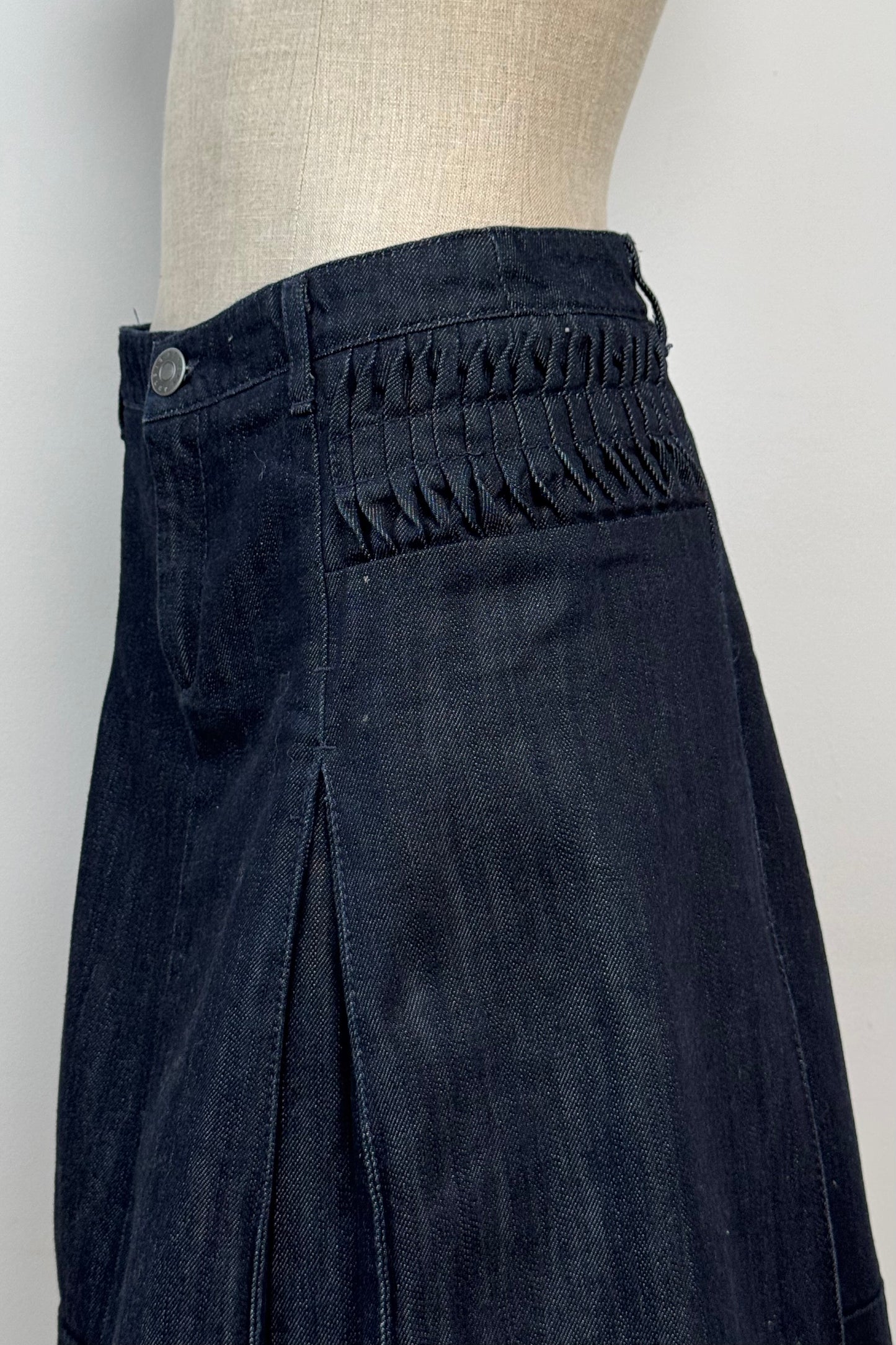 Sisley Box Pleated Denim Skirt in Size S/M UK 6/8