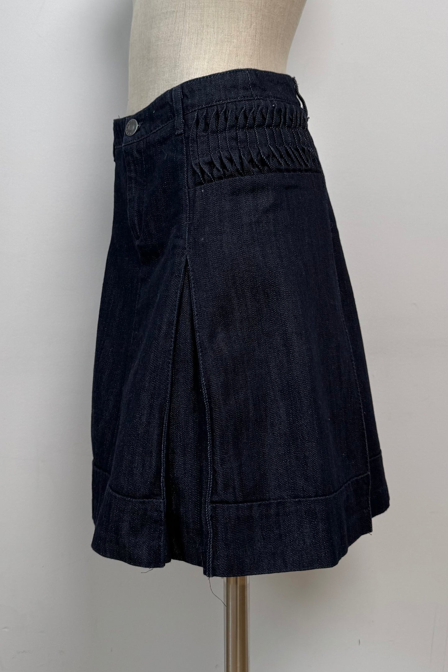 Sisley Box Pleated Denim Skirt in Size S/M UK 6/8
