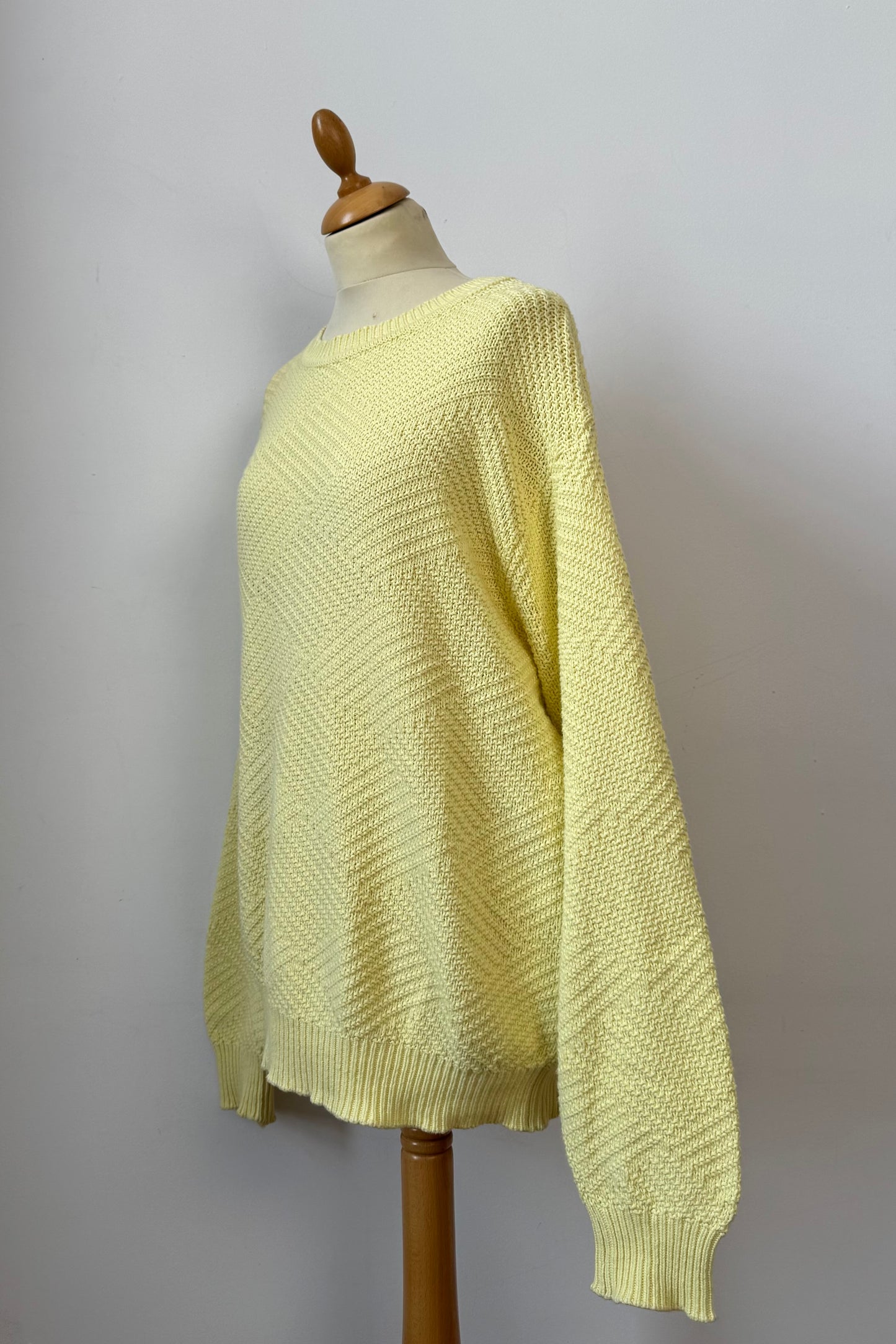 YELLOW JUMPER SIZE L/XL UK 12/14