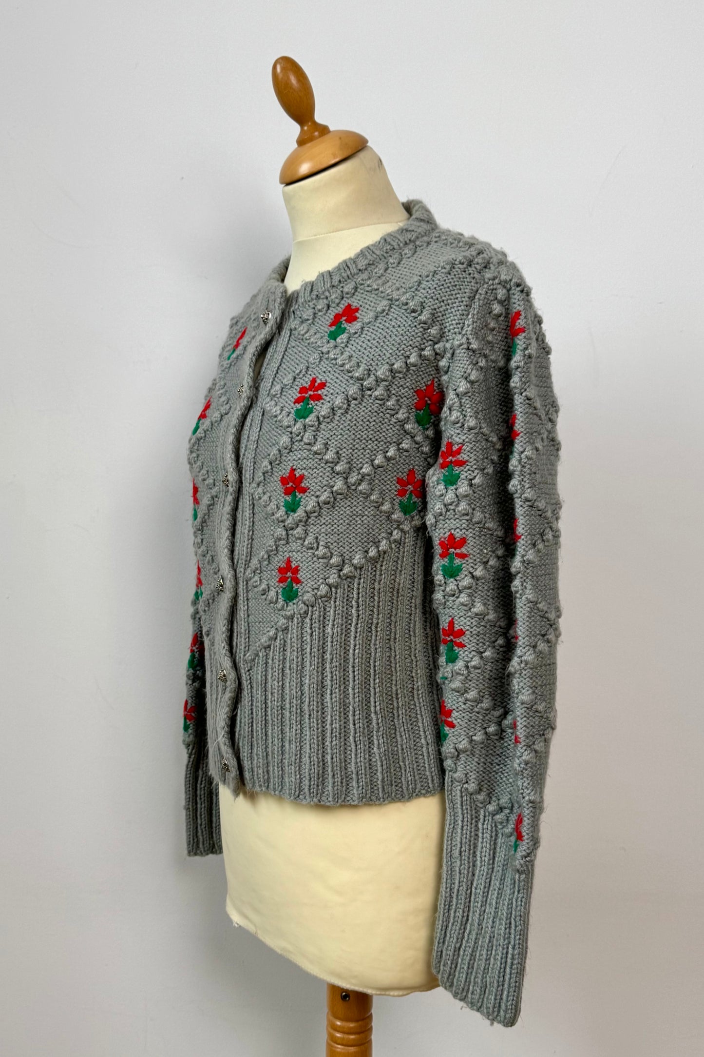GREY WOOL CARDIGAN WITH FLORAL EMBROIDERY SIZE S/M UK 8/10