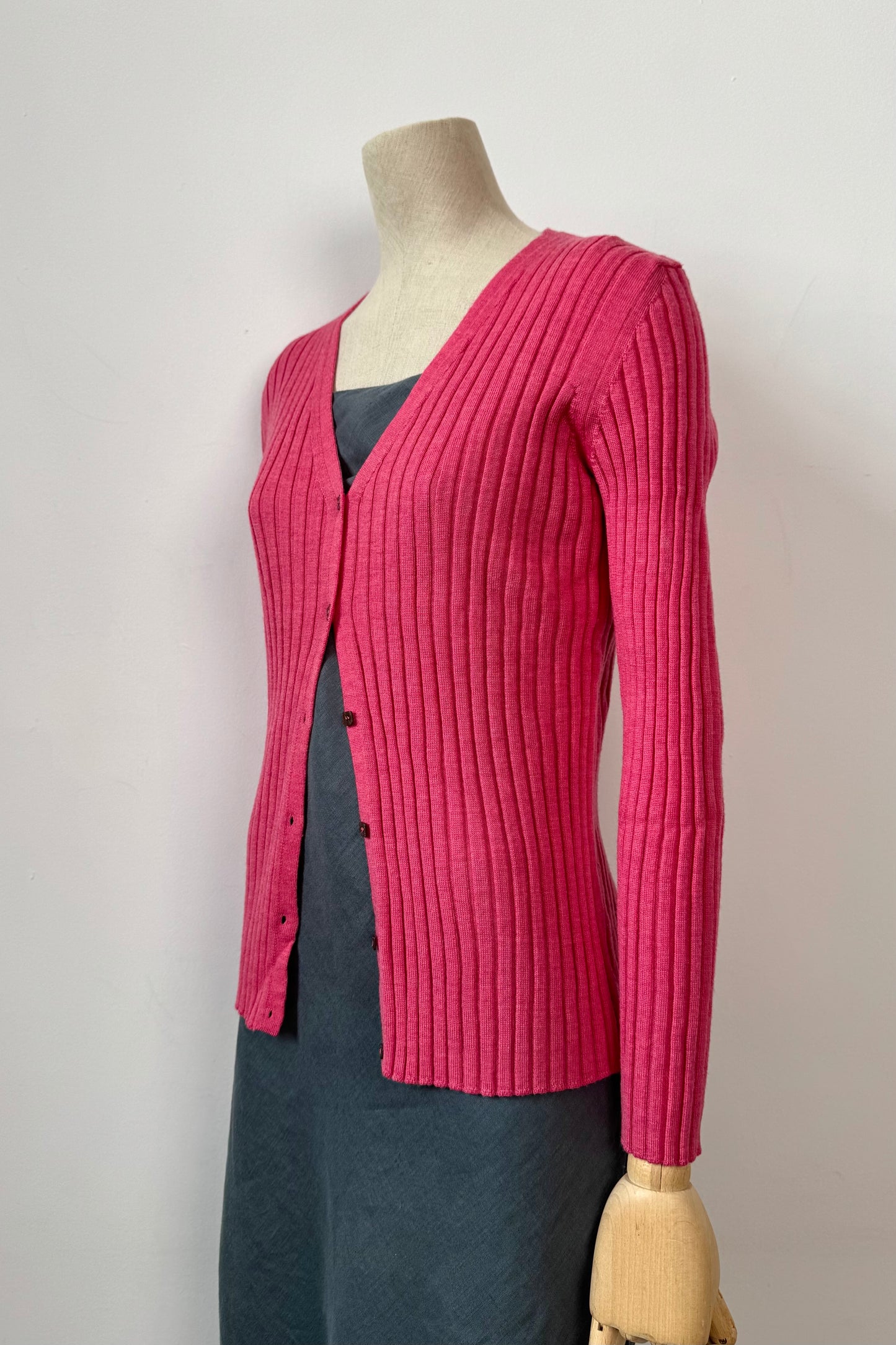MERINO WOOL RIBBED CARDIGAN SIZE S/M UK 8/10