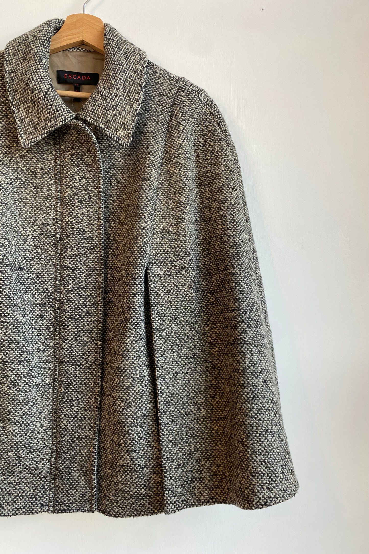 Escada Boucle Wool Cape Size S / M, UK 8/10