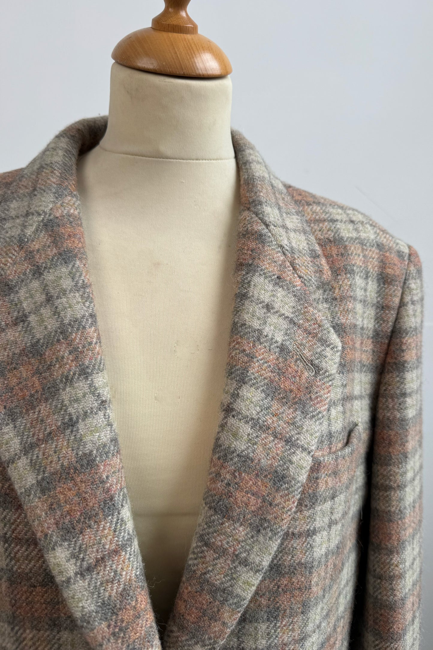Light Grey Wool & Alpaca Blazer with Soft Plaid Accents Size M UK 10/12