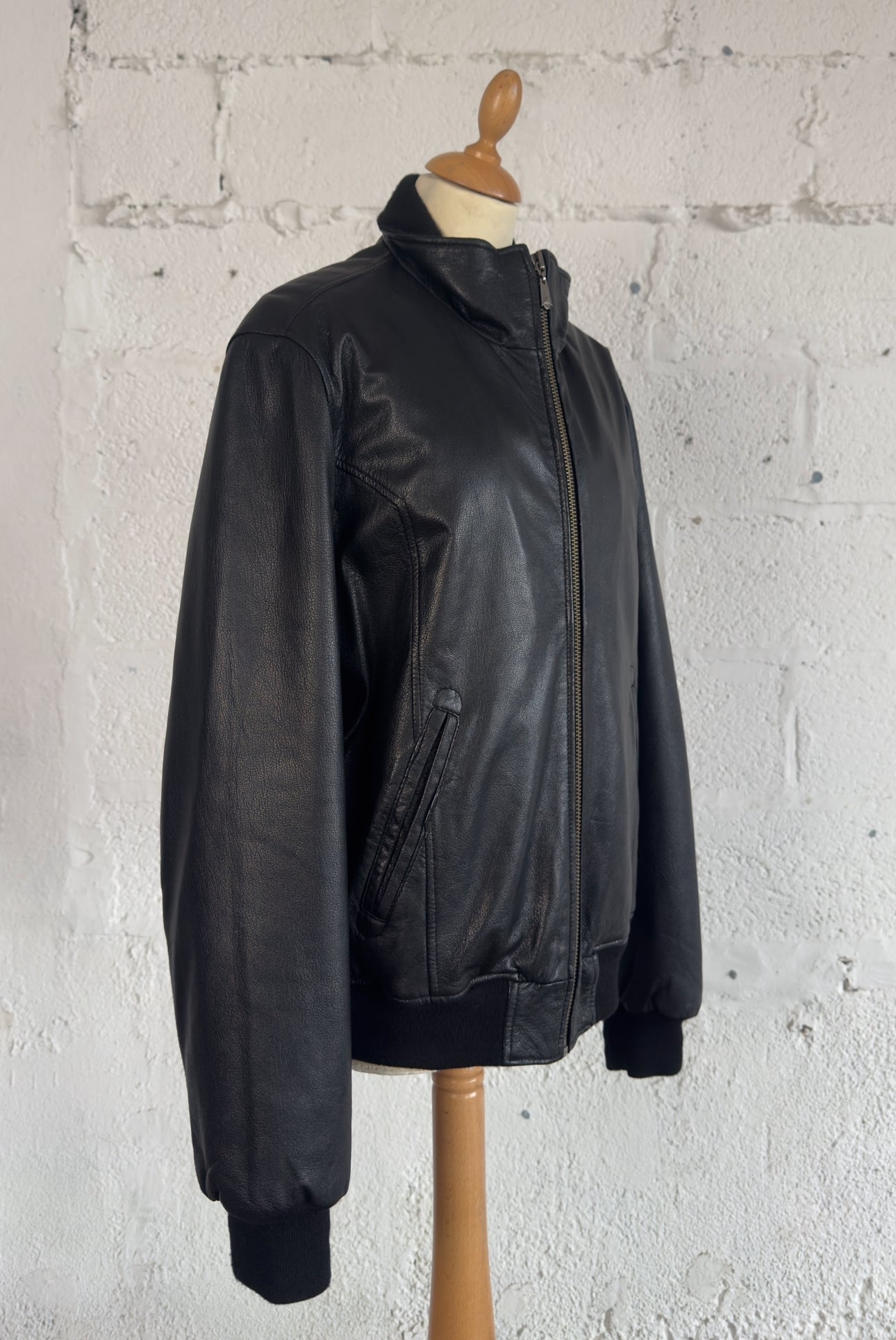 Unisex Black Leather Bomber Jacket Unisex Large Men’s L Women’s XL UK 12/14