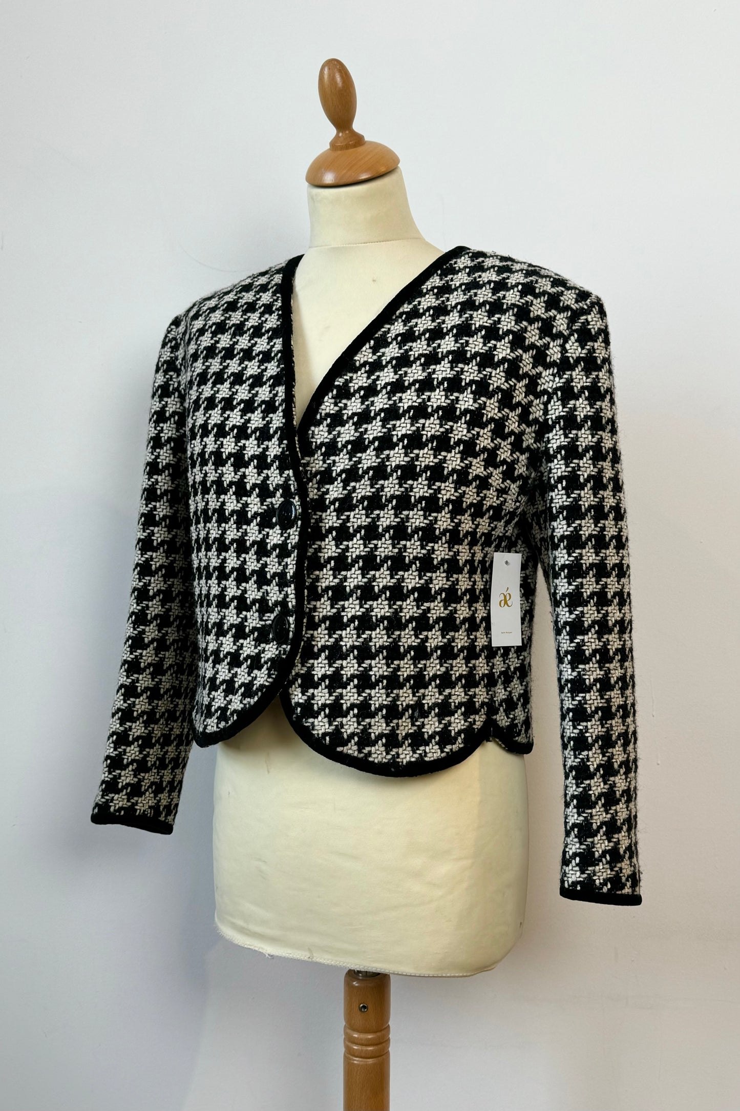 HOUNDSTOOTH LUXURY CROP BLAZER SIZE M/L UK 10/12