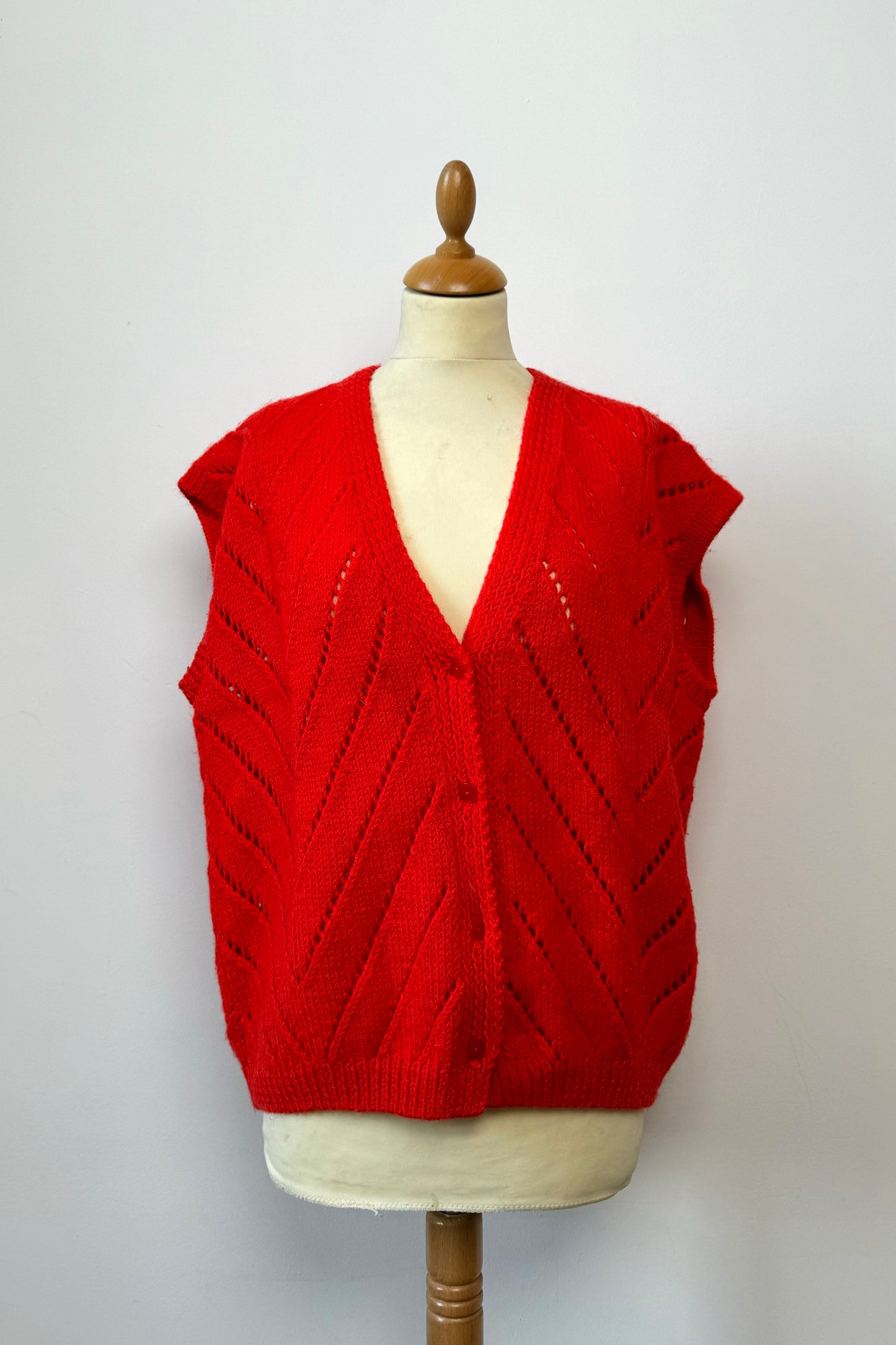 RED WOOL VEST L/XL