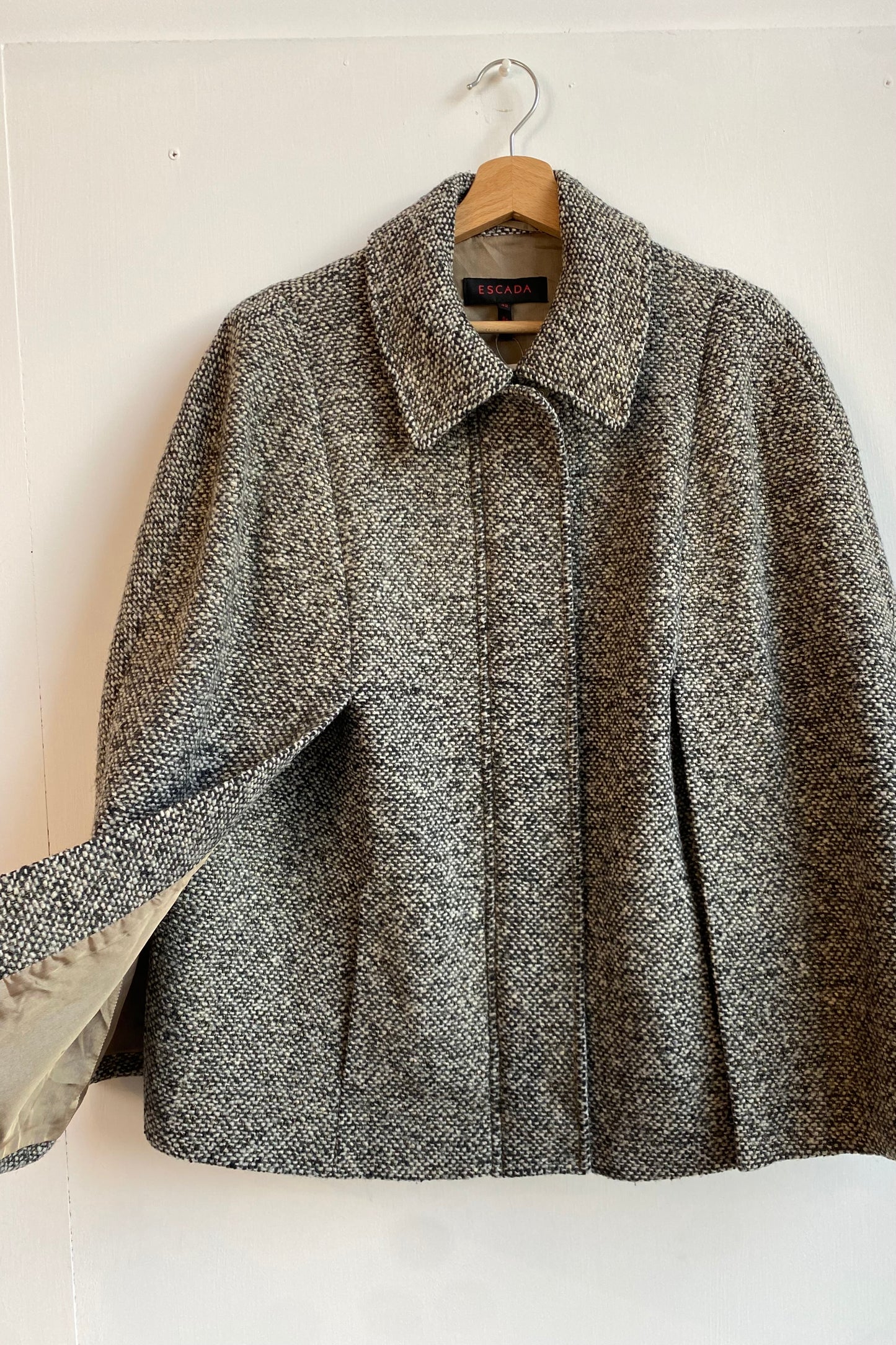 Escada Boucle Wool Cape Size S / M, UK 8/10