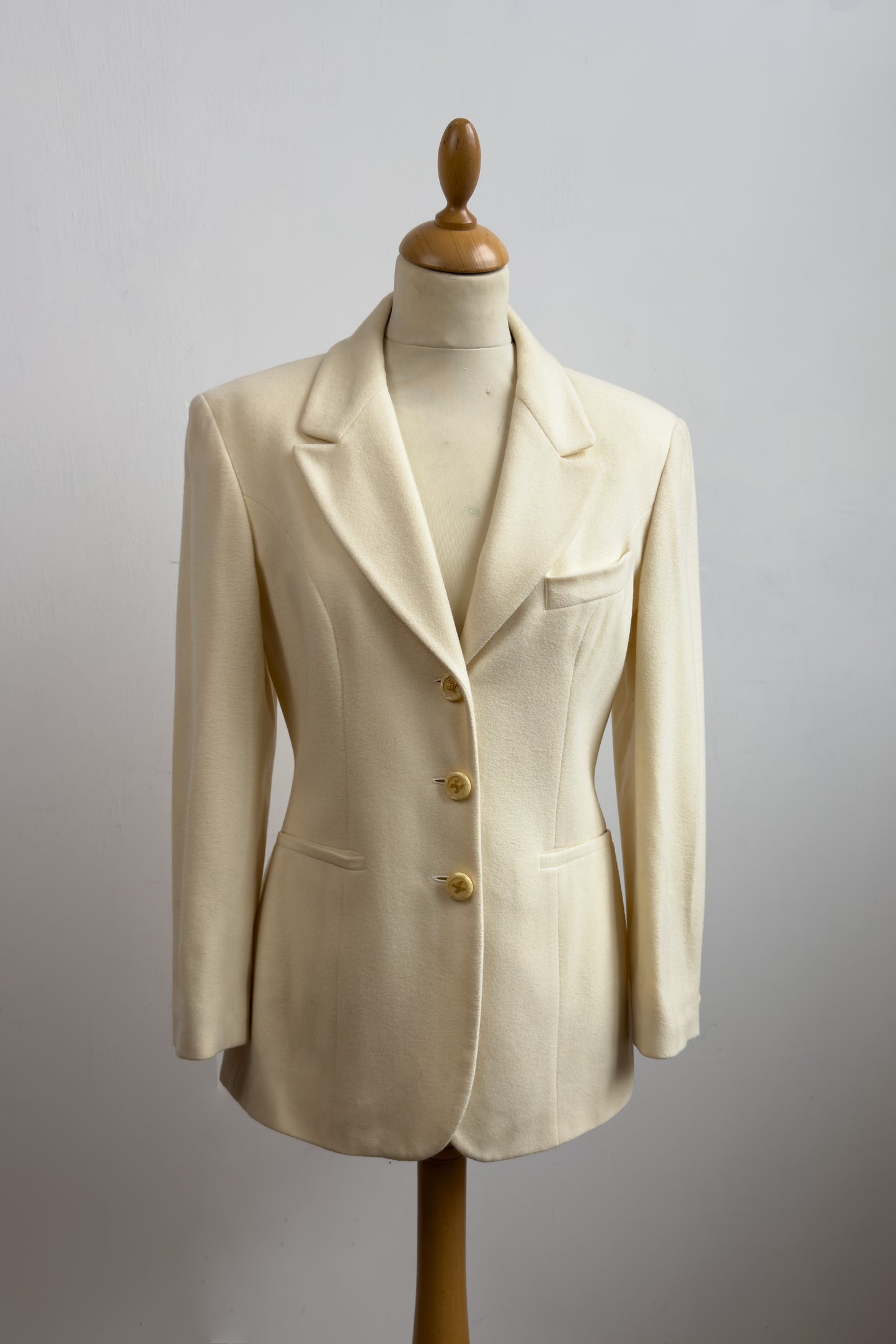 Sisley Cream Blazer Size S/M UK 8/10