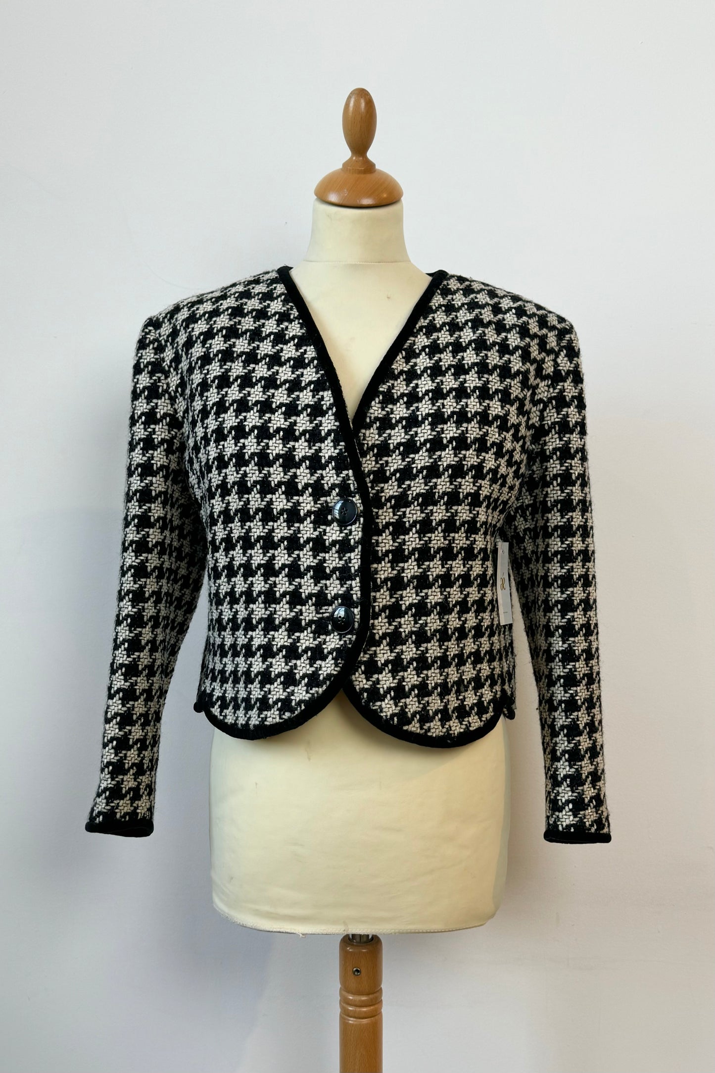 HOUNDSTOOTH LUXURY CROP BLAZER SIZE M/L UK 10/12