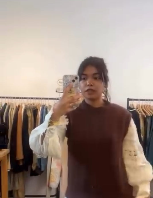 KNIT VEST