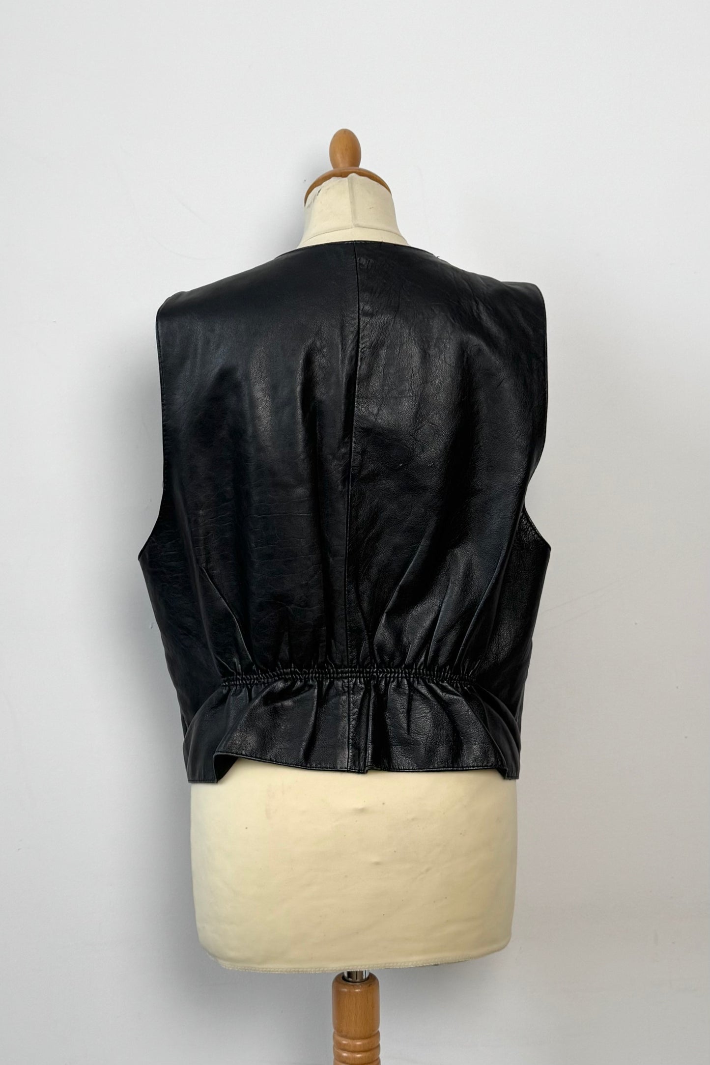 LEATHER VEST SIZE L UK 12