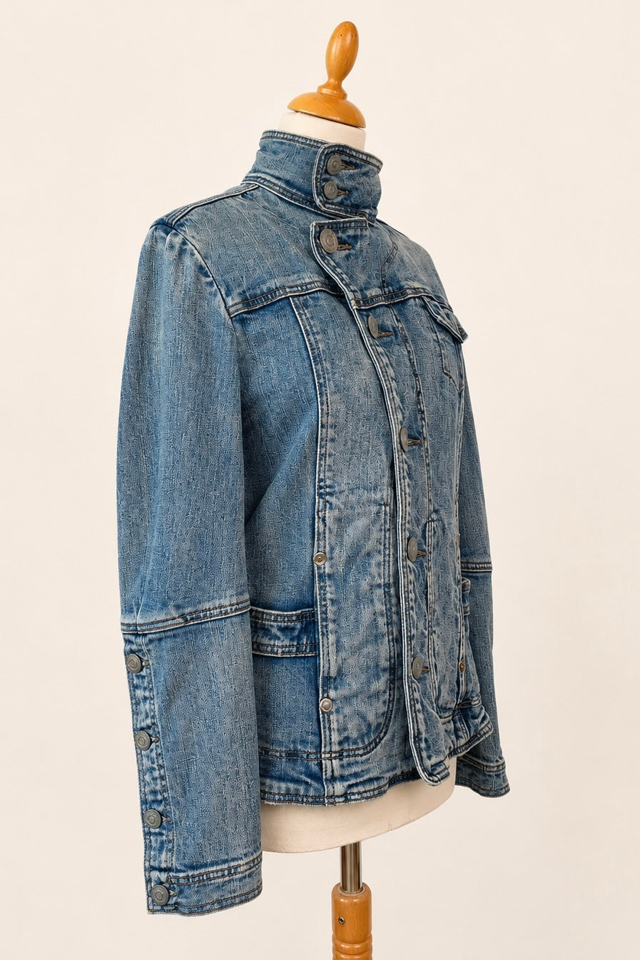 Light-Wash Denim Jacket Vintage Fragomina