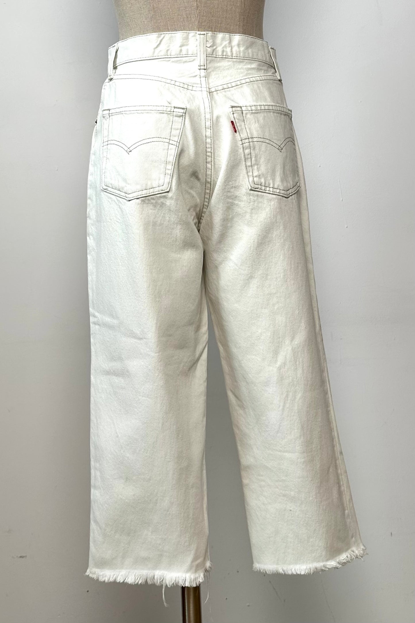 CAPRI WHITE LEVIS SIZE 6 EU 34