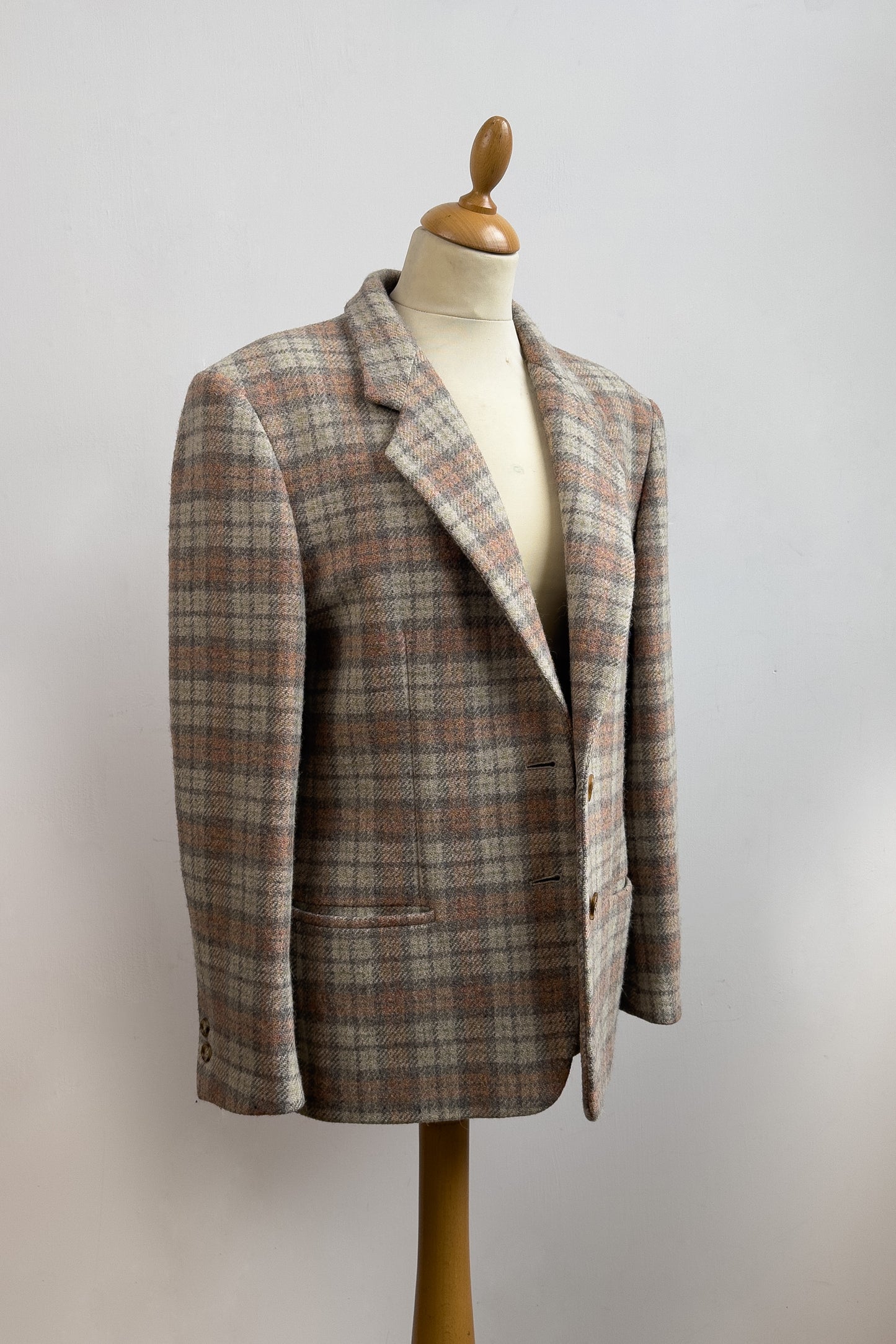 Light Grey Wool & Alpaca Blazer with Soft Plaid Accents Size M UK 10/12