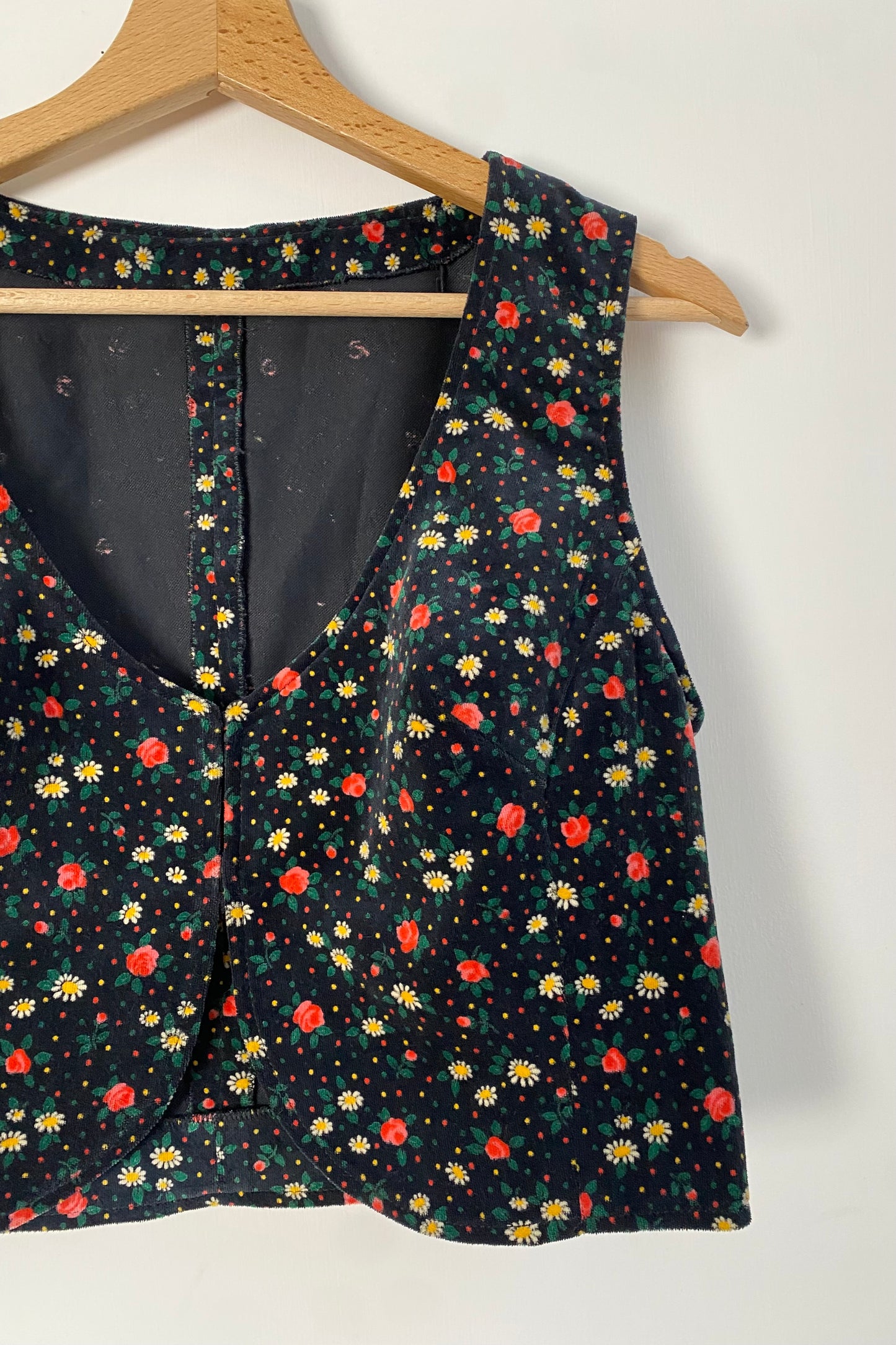 Two-piece set Floral Waistcoat top & A-line skirt SIZE S/M