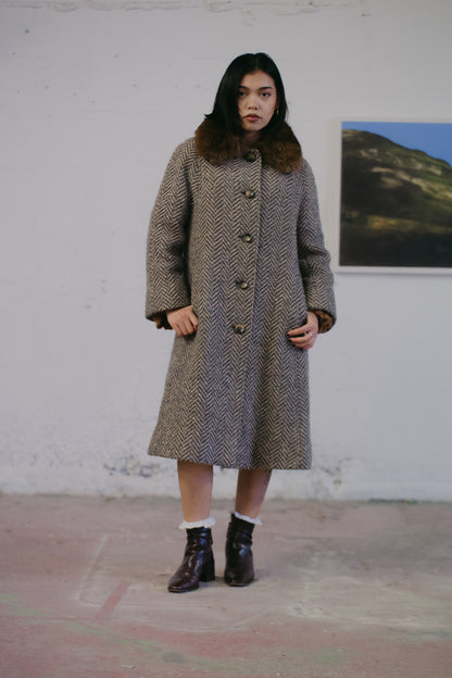 Herringbone Aquascutum Wool Coat in Size S UK 8