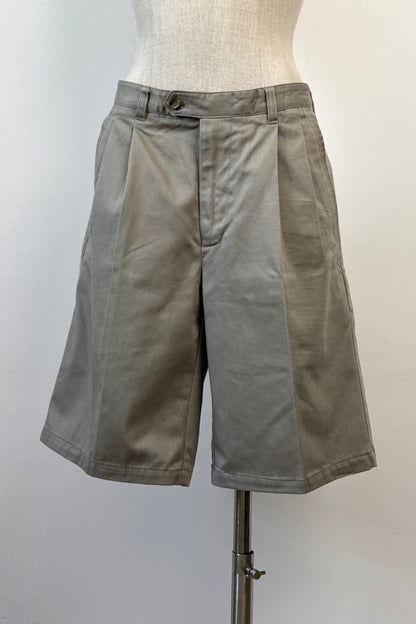 CHINO BERMUDA SHORTS SIZE L UK 12 EU 40