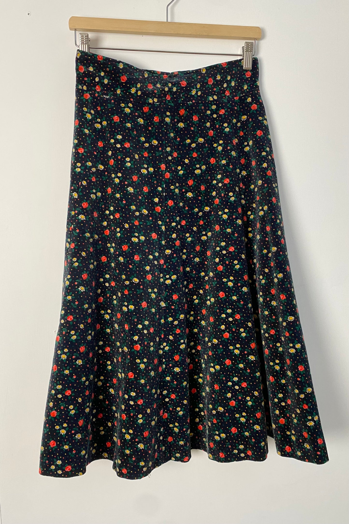 Two-piece set Floral Waistcoat top & A-line skirt SIZE S/M