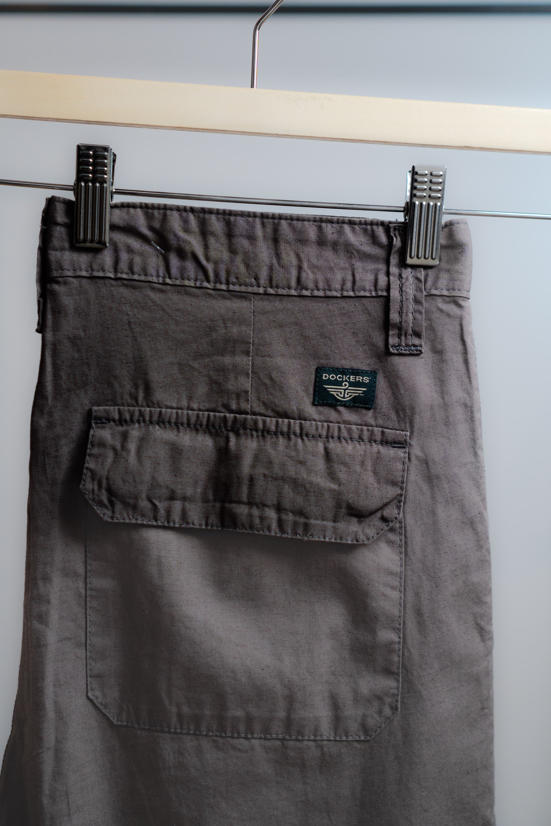 Dockers Beige & Brown Iconic Mobile Cargo Pants Men's Flat Front 2 Pai –  thefuzzyfelt