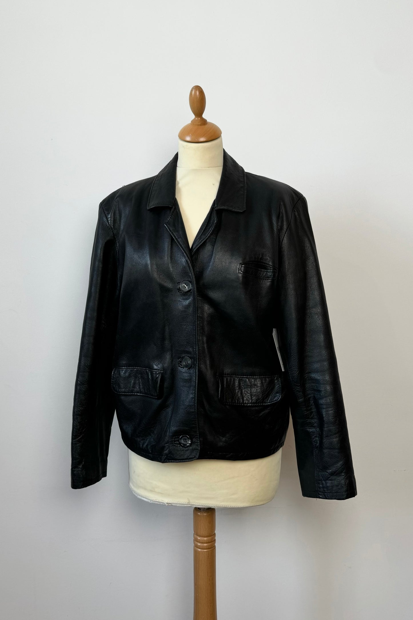 LEATHER CROP JACKET SIZE M/L UK 10/12