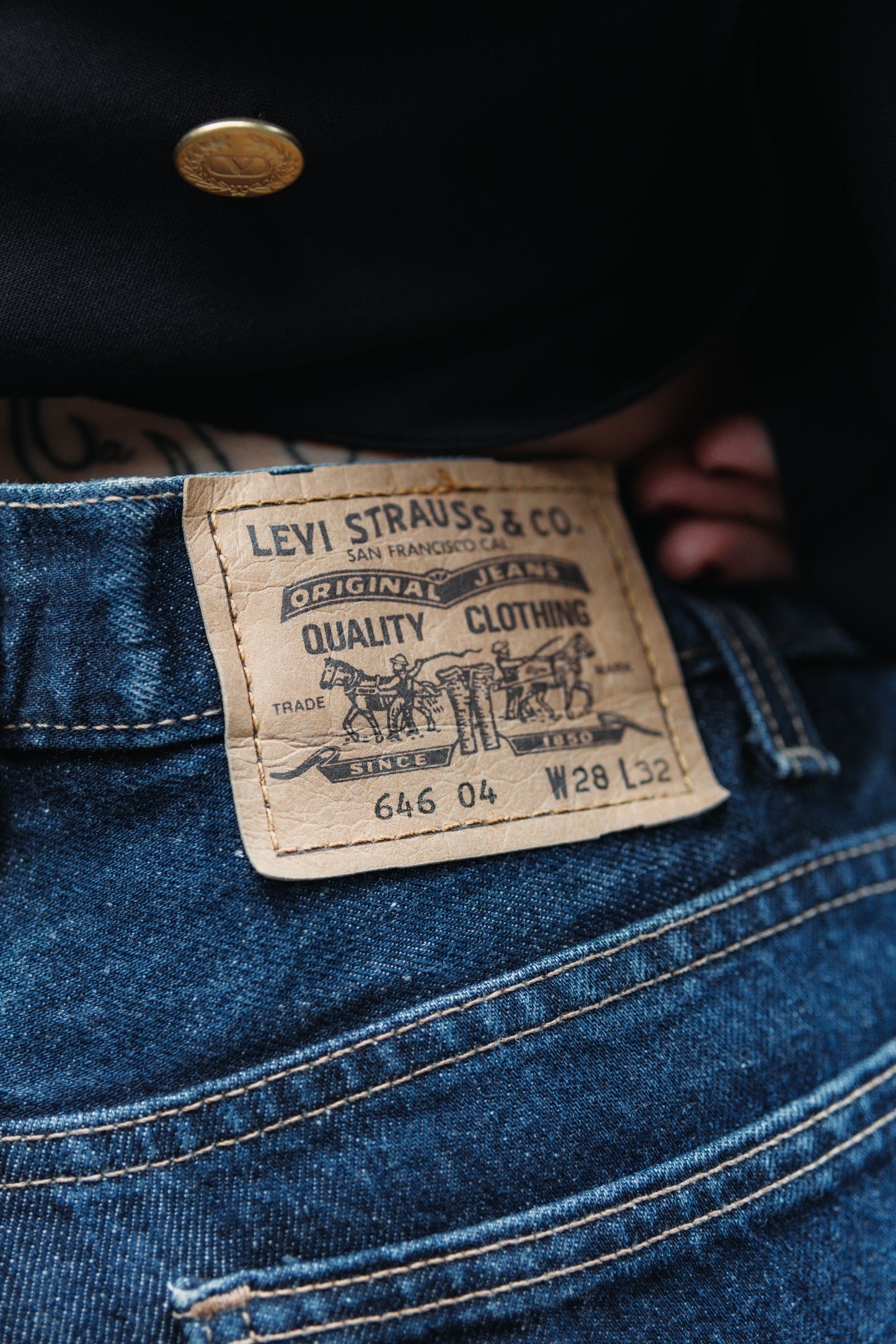 LEVI'S PREMIUM VINTAGE FLARE SIZE S UK 6 EU 34 L32