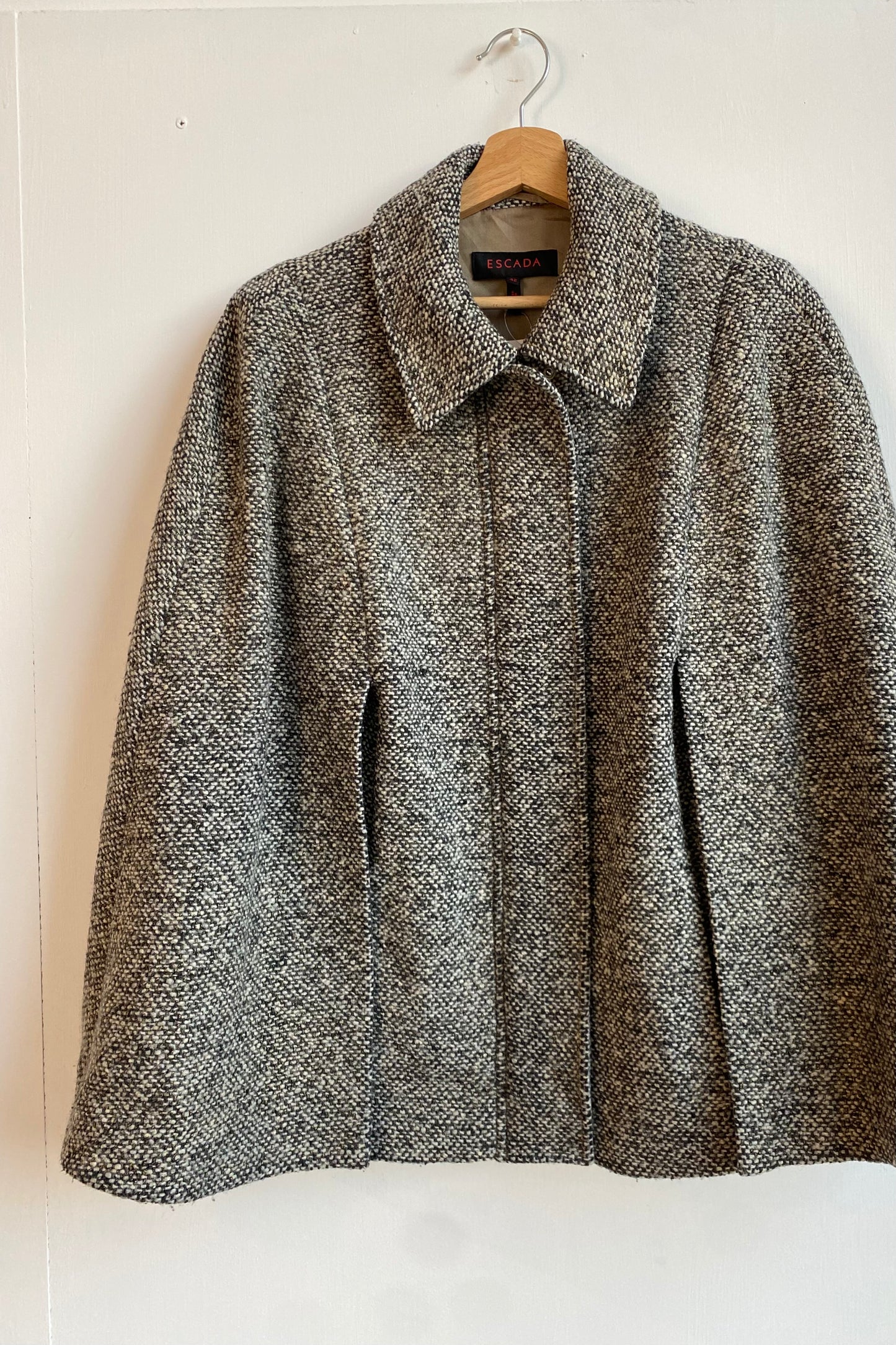 Escada Boucle Wool Cape Size S / M, UK 8/10