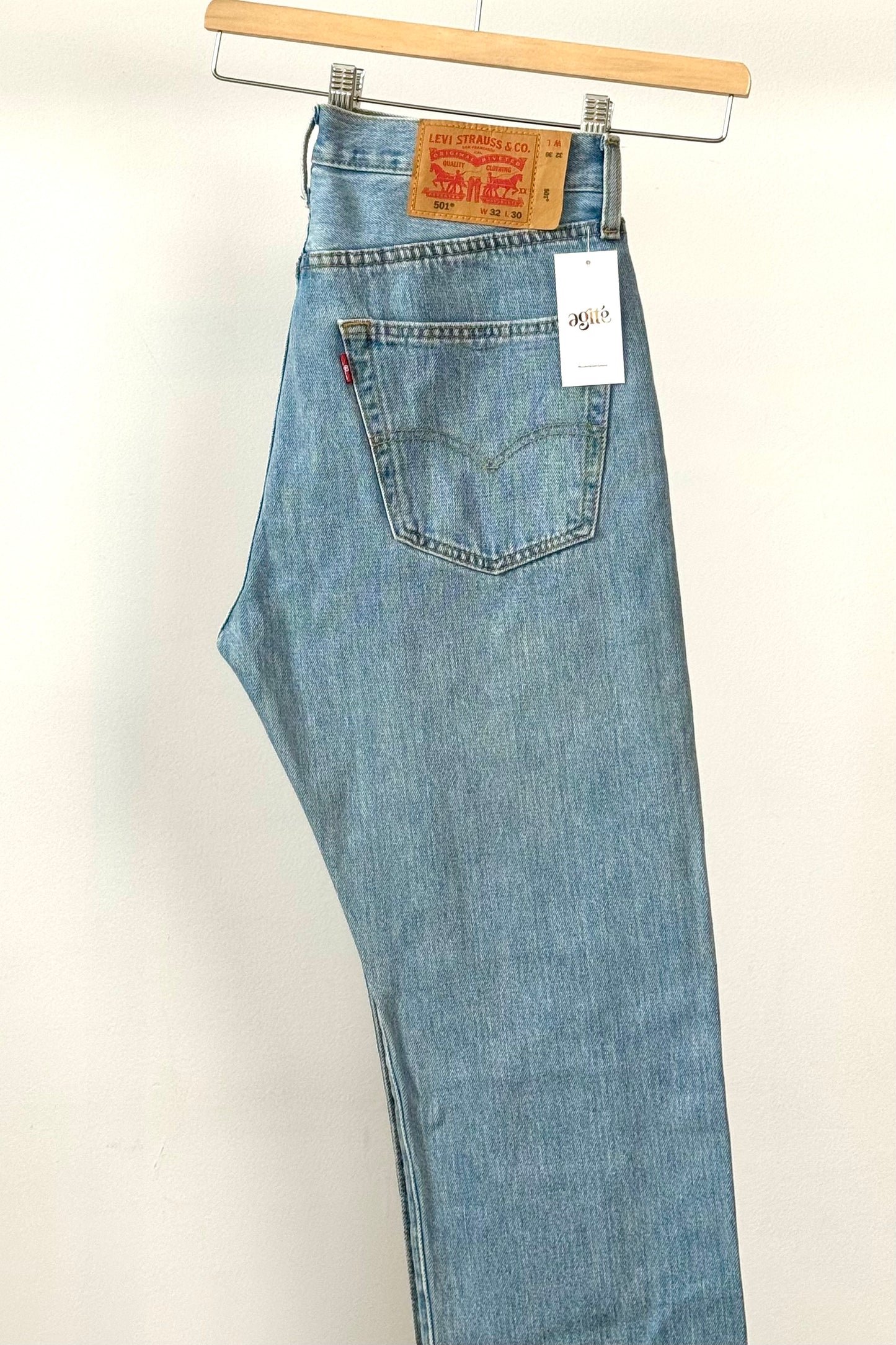 501 LEVIS LIGHT DENIM UK 14 EU 42 W32 L30W