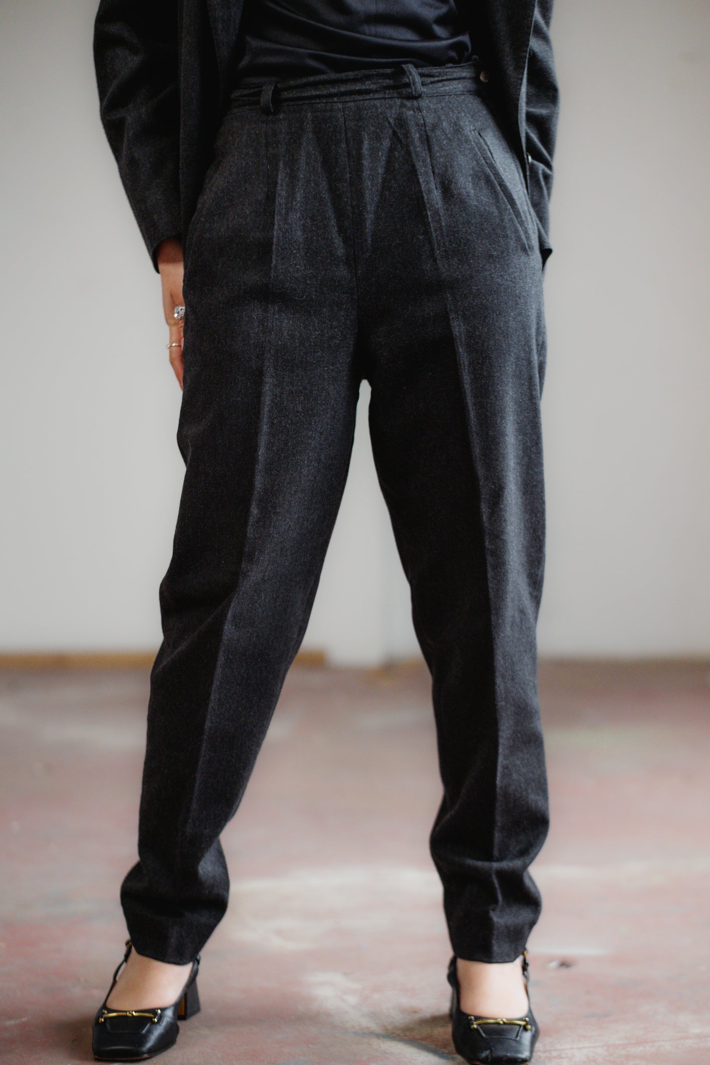 Charcoal Grey Wool & Cashmere Suit by Max Mara Size S/M UK 8/10