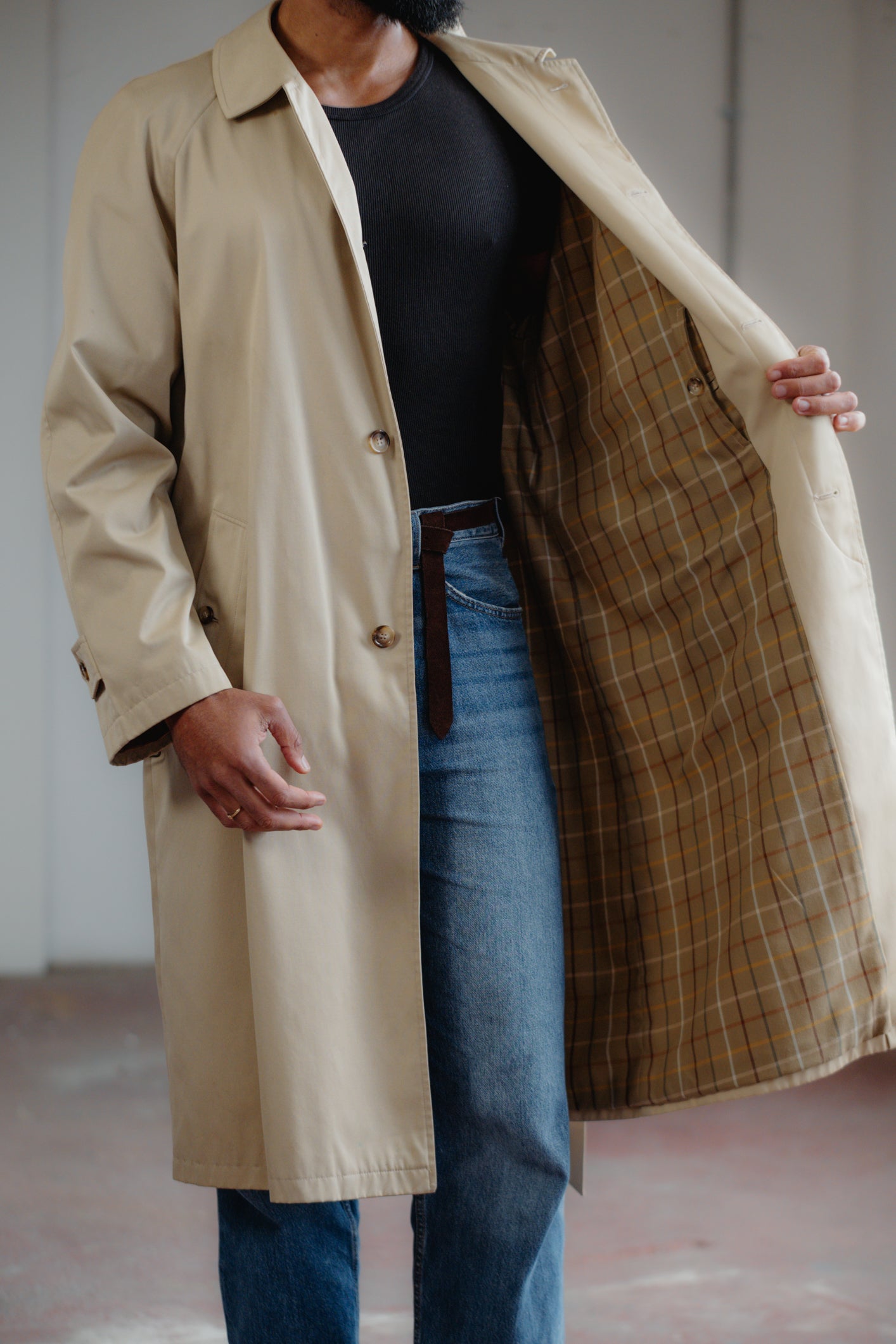 Classic Sand Beige Trench Coat with Plaid Lining
