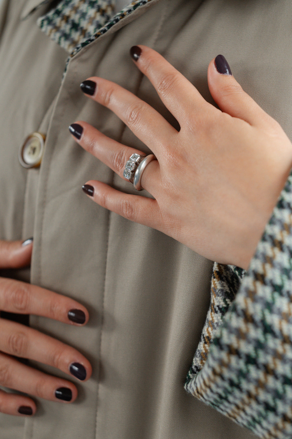 Reversible Houndstooth Trench Coat in Beige and Green